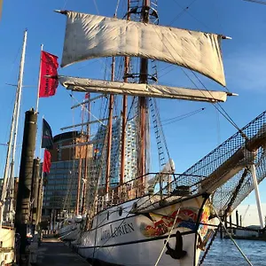 Segelschiff Loth Lorien Hamburg